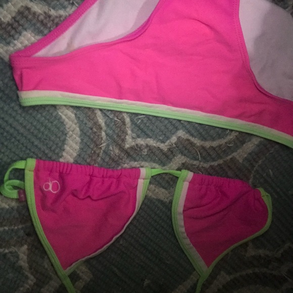 Bikini - Picture 5 of 5